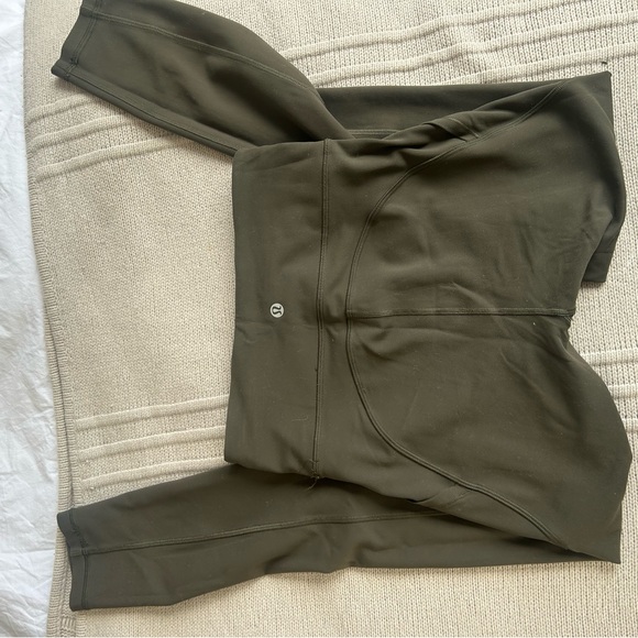 Lulu lemon leggings olive green - Picture 6 of 7